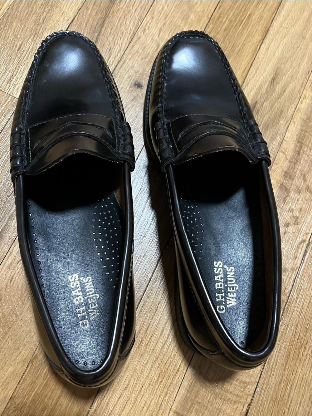 G.H. Bass & Co. Dark Brown Weejuns Larson Penny Loafers - Men’s Size 8D Like New
